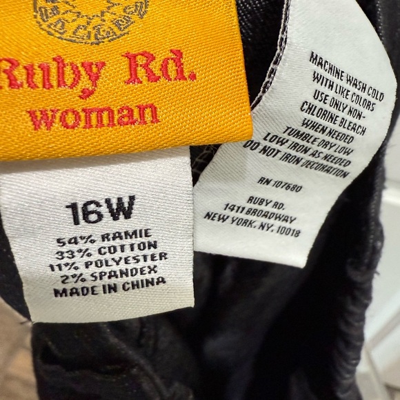 MAKE AN OFFER!  Ruby Rd Black Jean Jacket and Pant Set - Picture 6 of 6